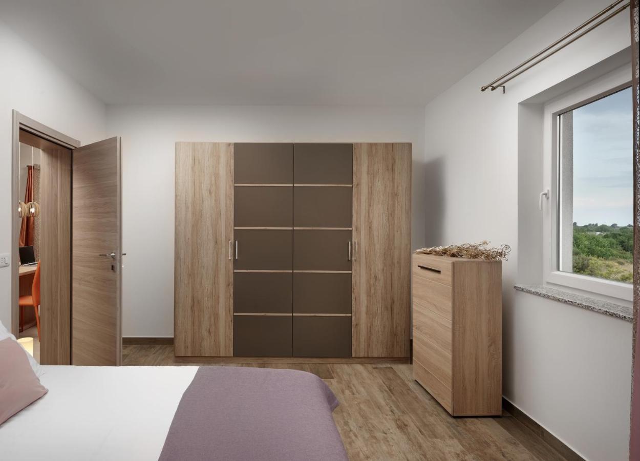 Aurora Apartment Liznjan Bagian luar foto